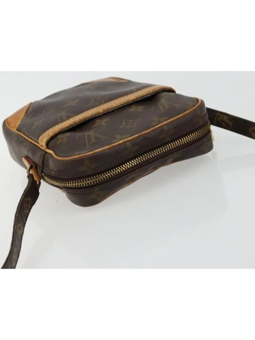 Louis Vuitton pre owned
